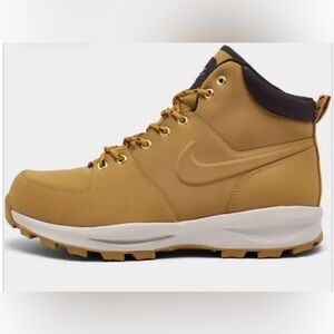 NIKE MANOA LEATHER SE, size 12, NWT & Box!